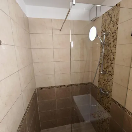 Goldcentral Kalvin * Budapest